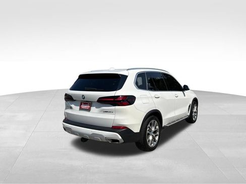 Used 2025 BMW X5 xDrive50e AWD/4WD image 5