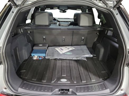 New 2025 Land Rover Discovery Sport Dynamic SE image 28