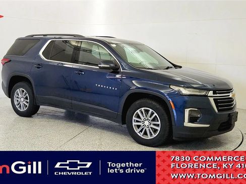 Used 2023 Chevrolet Traverse LT FWD image 1
