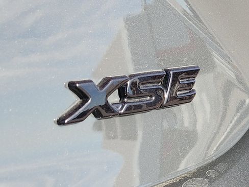 Used 2025 Toyota Camry XSE image 12