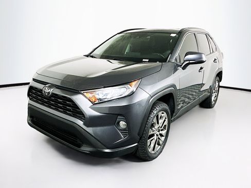 Used 2021 Toyota RAV4 XLE Premium FWD image 7