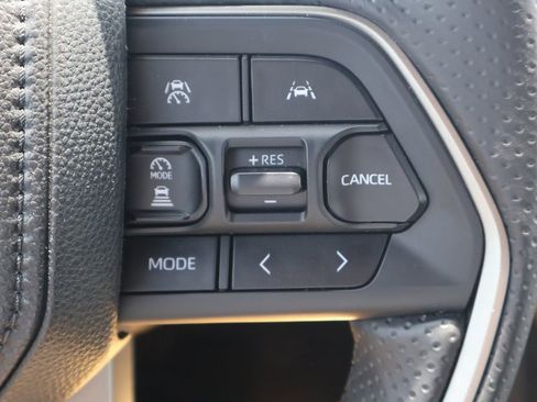 Used 2026 Toyota 4Runner TRD Off-Road Premium AWD/4WD image 6