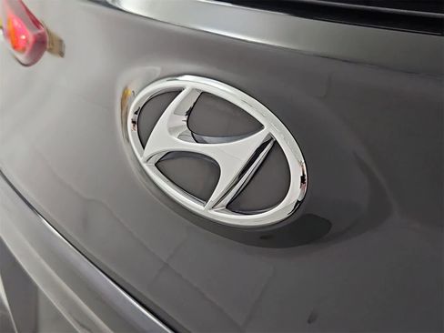 Used 2022 Hyundai Kona SEL image 11