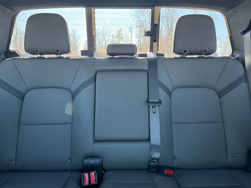 Used 2024 Chevrolet Colorado ZR2 w/ ZR2 Convenience Package III image 40