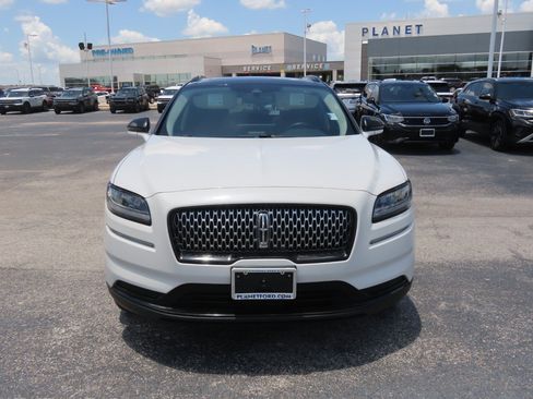 Used 2021 Lincoln Nautilus Reserve FWD image 5