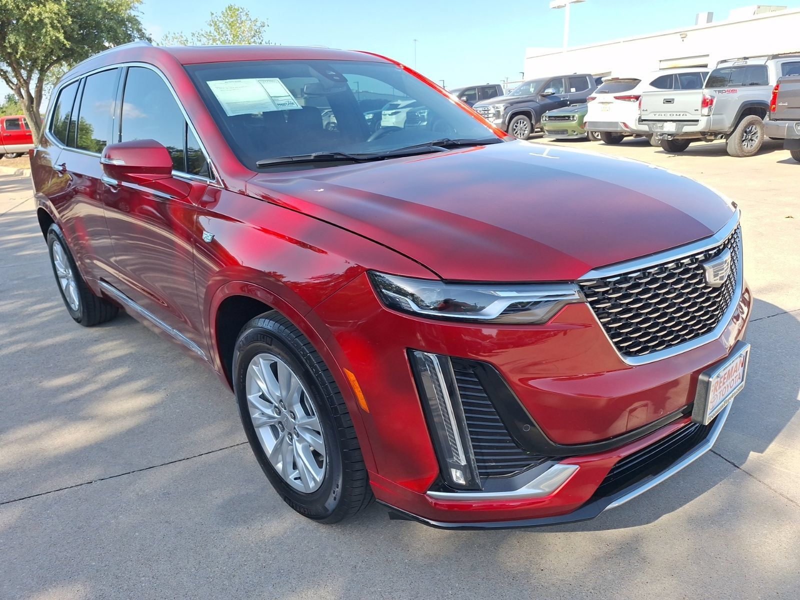 Used 2024 Cadillac XT6 Luxury FWD image 8