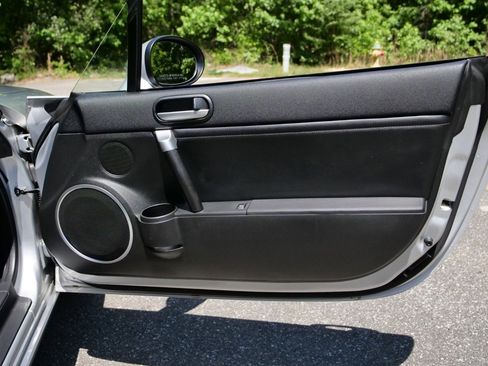 Used 2008 MAZDA MX-5 Miata Grand Touring w/ Premium Pkg RWD image 24