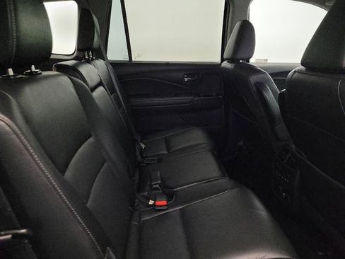 Used 2022 Honda Pilot Touring image 19