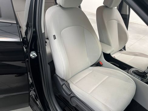 Used 2025 Hyundai Kona SEL FWD image 23