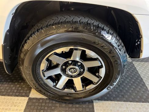 Used 2024 Toyota 4Runner TRD Off-Road Premium w/ Moonroof Package AWD/4WD image 9