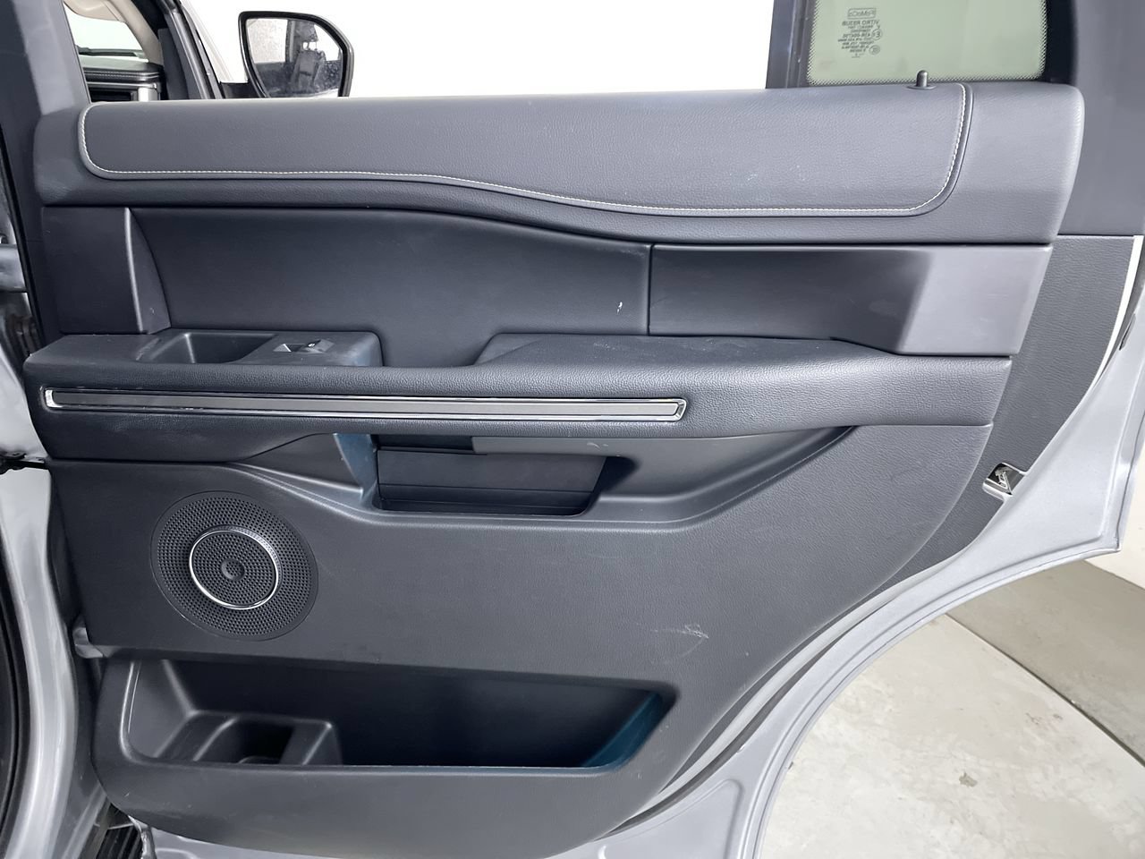 Used 2023 Ford Expedition XLT AWD/4WD image 25