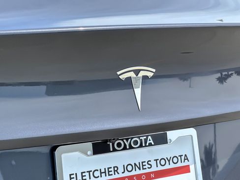 Used 2022 Tesla Model 3 Long Range AWD/4WD image 24