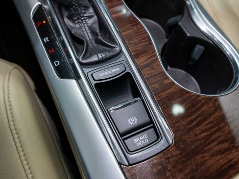 Used 2018 Acura TLX w/ Technology Package image 23