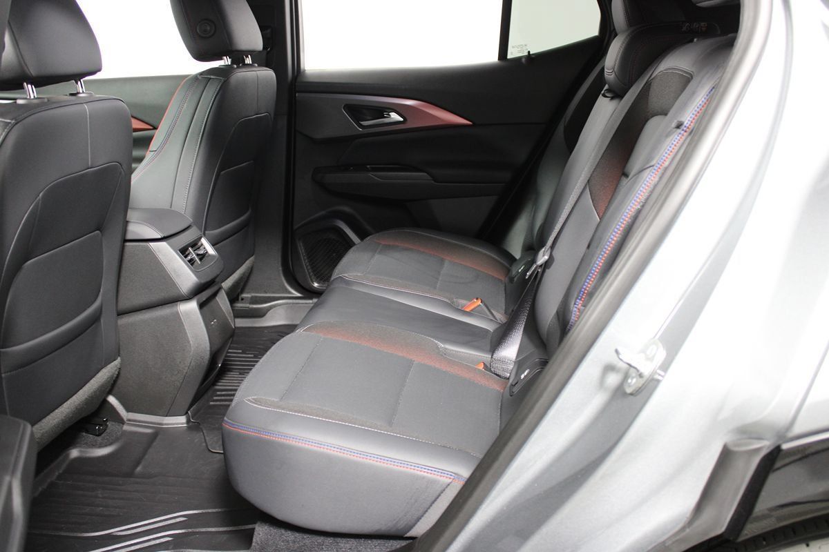 Used 2024 Chevrolet Equinox EV RS FWD image 20