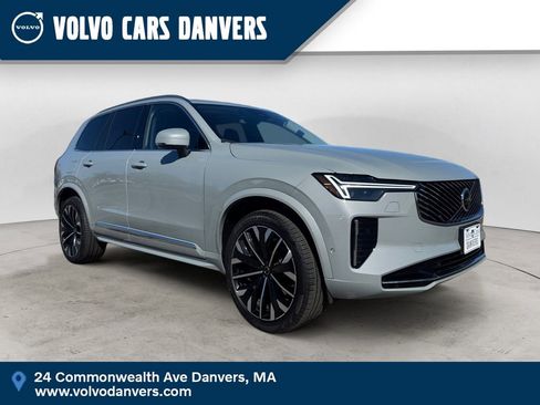 Certified 2025 Volvo XC90 B6 Plus image 1