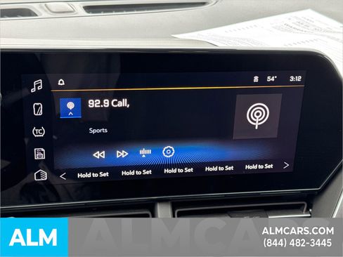 Used 2025 Chevrolet Trax LT w/ LT Convenience Package image 33