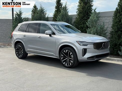 Used 2025 Volvo XC90 B6 Plus AWD/4WD image 10