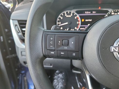 Certified 2022 Nissan Rogue SV image 19