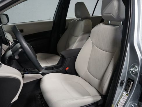 Certified 2024 Toyota Corolla Cross L image 6