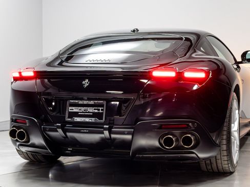 Used 2022 Ferrari Roma RWD image 87