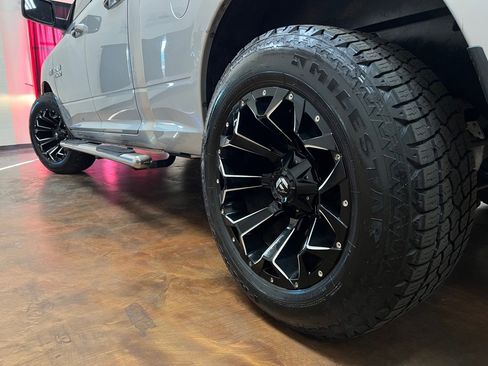 Used 2017 RAM 1500 Classic SLT image 39