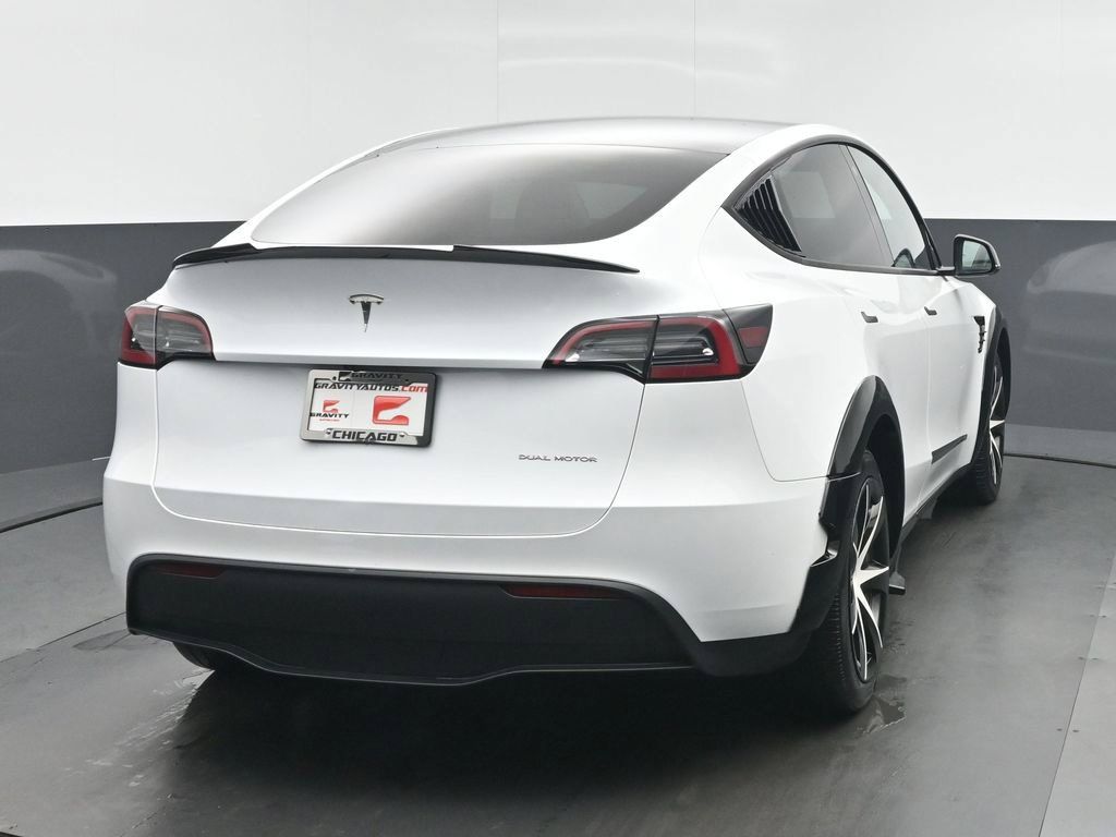 Used 2023 Tesla Model Y Long Range AWD/4WD image 4