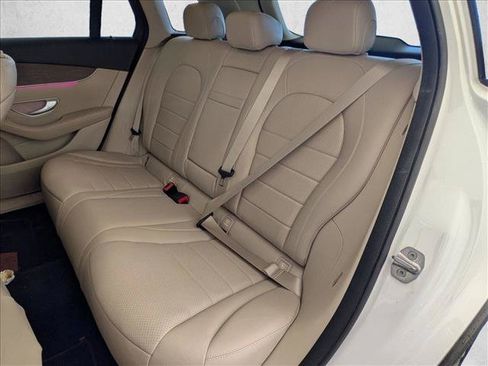 Used 2021 Mercedes-Benz GLC 300 image 17