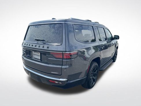 Used 2022 Jeep Wagoneer Series II AWD/4WD image 6