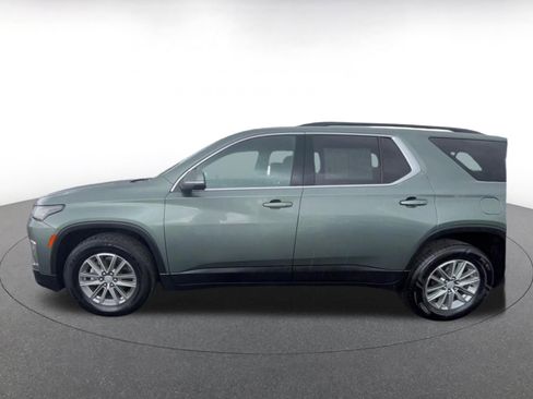 Used 2023 Chevrolet Traverse LT FWD image 9