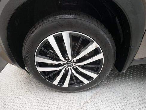 Certified 2024 Nissan Pathfinder Platinum w/ Cargo Package image 28