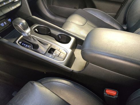 Used 2020 Hyundai Santa Fe SEL image 26