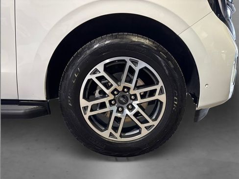 Certified 2025 Ford Expedition Active AWD/4WD image 20