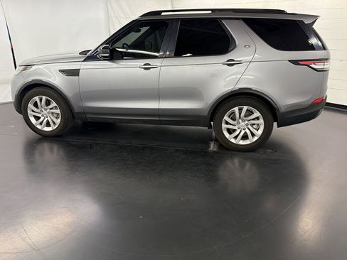 Used 2020 Land Rover Discovery SE AWD/4WD image 2