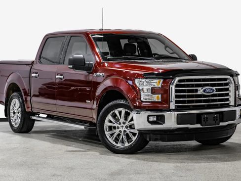 Used 2015 Ford F150 XLT w/ Equipment Group 302A Luxury RWD image 4