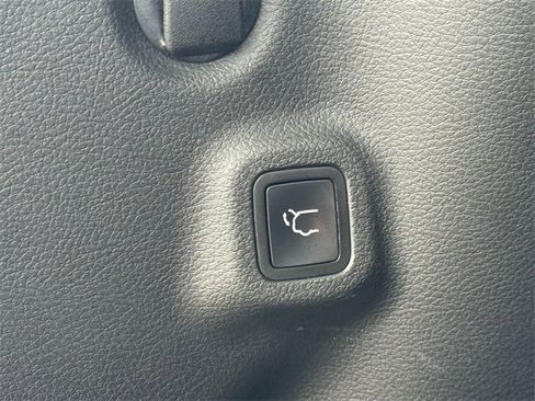 Used 2022 Jeep Compass Trailhawk w/ Trailhawk Elite Group image 33