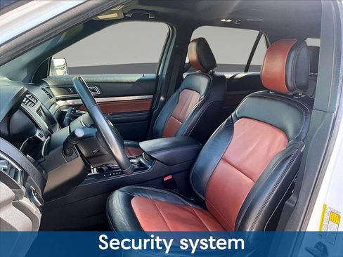 Used 2019 Ford Explorer XLT w/ Equipment Group 202A AWD/4WD image 25