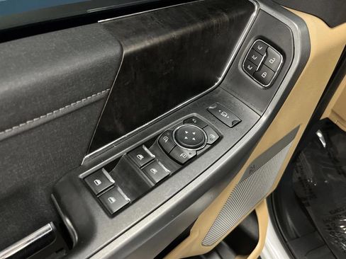 Used 2024 Ford F250 Lariat w/ Lariat Ultimate Package image 33