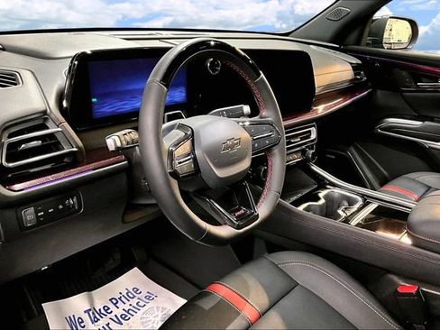 Used 2024 Chevrolet Traverse RS w/ LPO, Floor Liner Package image 17