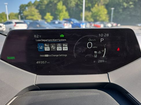 Used 2024 Toyota Prius LE FWD image 19