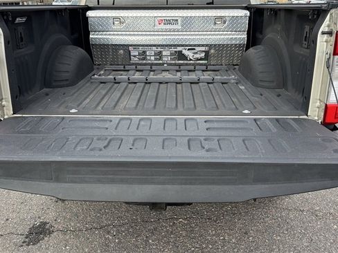 Used 2017 Ford F250 XLT image 9