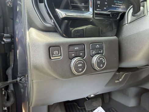 Used 2023 Chevrolet Silverado 1500 LT AWD/4WD image 16
