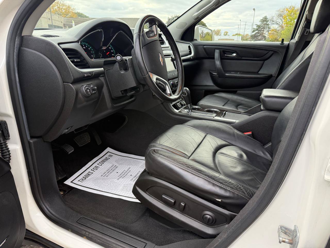Used 2015 Chevrolet Traverse LT FWD image 13