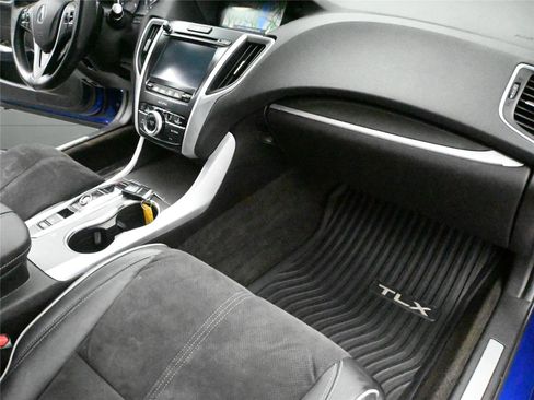 Used 2019 Acura TLX V6 w/ Technology & A-SPEC Pkg image 18