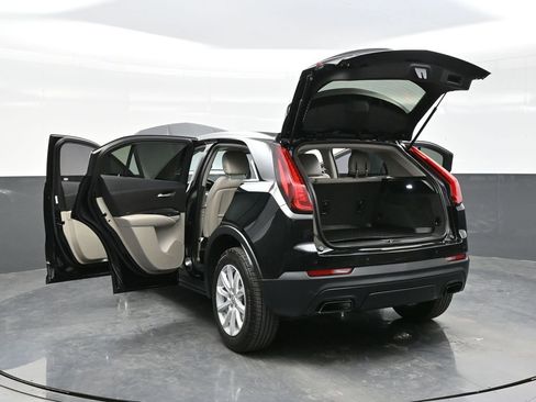 Used 2019 Cadillac XT4 Luxury w/ Cold Weather Package FWD image 44