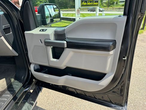 Used 2015 Ford F150 XLT w/ Equipment Group 301A Mid AWD/4WD image 10