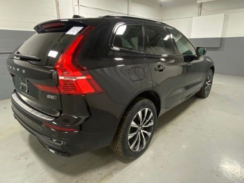 Used 2024 Volvo XC60 B5 Core w/ Protection Package Premier AWD/4WD image 3
