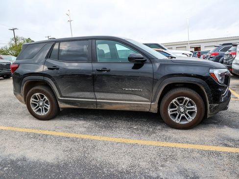 Used 2025 GMC Terrain Elevation image 7