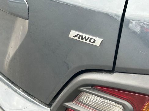 Used 2019 Hyundai Kona SEL image 13