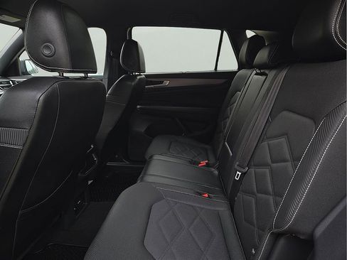 Used 2024 Volkswagen Atlas Cross Sport SE image 10