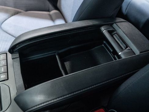 Certified 2022 Toyota Highlander LE image 30